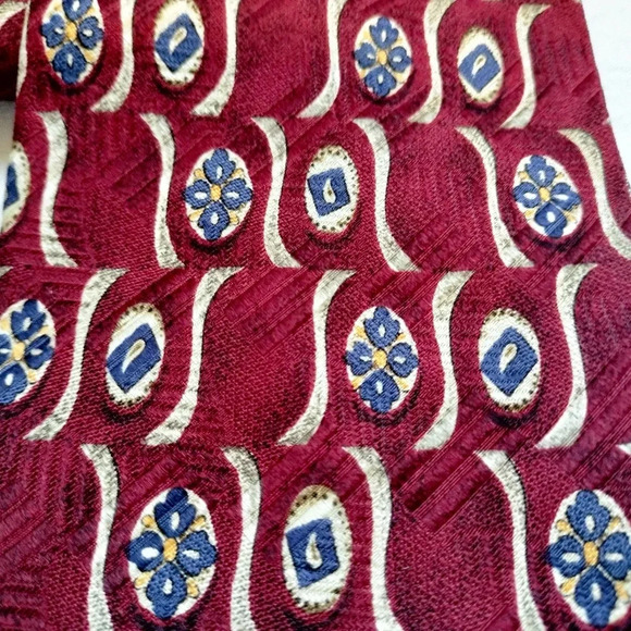 Robert Talbott Best of Class Necktie Tie Silk Hand Sewn Made in the USA Maroon - Picture 2 of 10